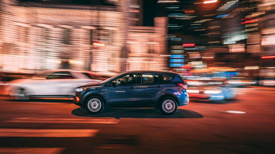 Sicher unterwegs: Tipps für sicheres Fahren bei Nacht mit ViveLaCar
