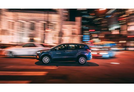 Sicher unterwegs: Tipps für sicheres Fahren bei Nacht mit ViveLaCar