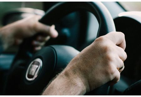 Sicher unterwegs: Die besten Tricks für eine stressfreie Autofahrt 
